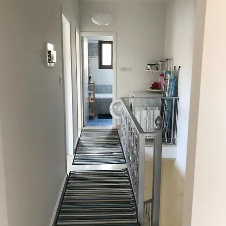 Σπίτι διακοπών Lovely 3bdr House Λεμεσός